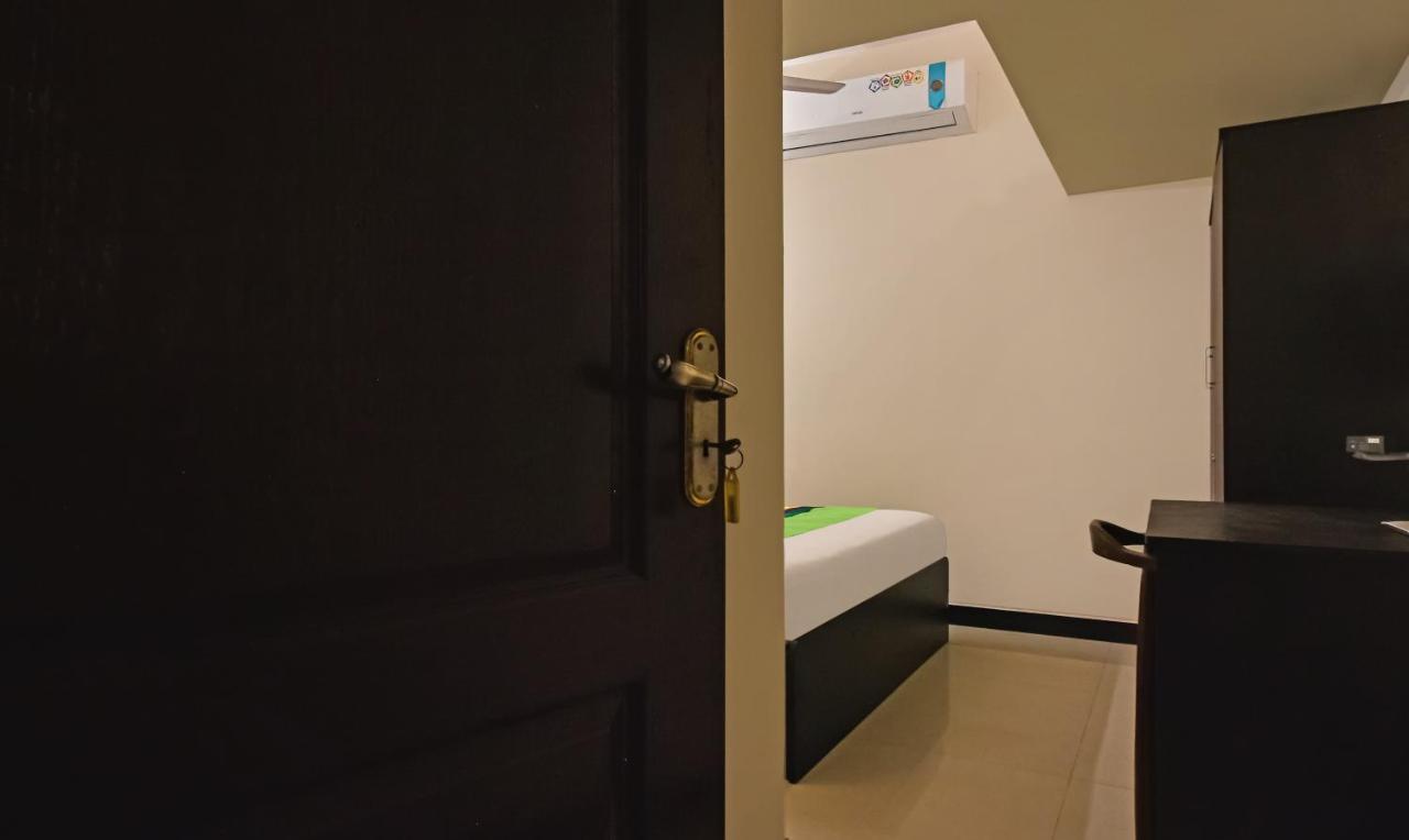 Treebo Samhaar Residency Thoraipakkam Hotel Chennai Exterior photo